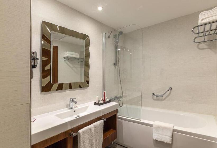 Cameră Deluxe Pat King Size, Ramada Plaza By Wyndham Istanbul Atakoy