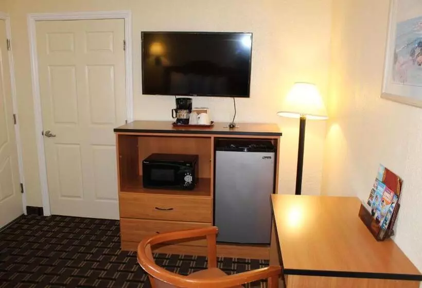 スタンダードルーム, Riverside Inn & Suites Santa Cruz