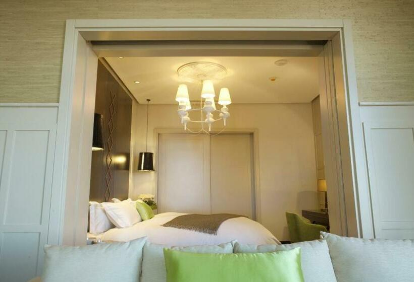 جناح برستيج, Sofitel Montevideo Casino Carrasco & Spa