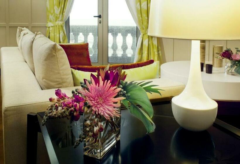 جناح برستيج, Sofitel Montevideo Casino Carrasco & Spa