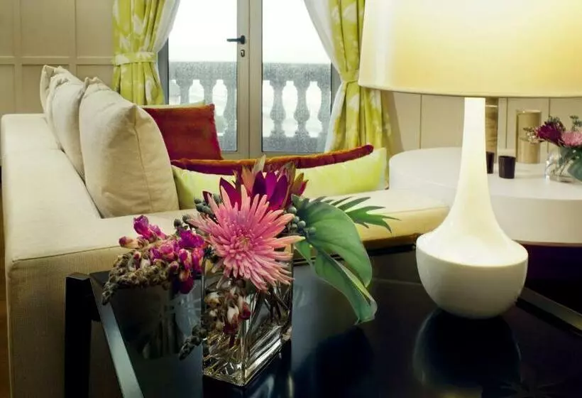سوییت پرستیژ, Sofitel Montevideo Casino Carrasco & Spa
