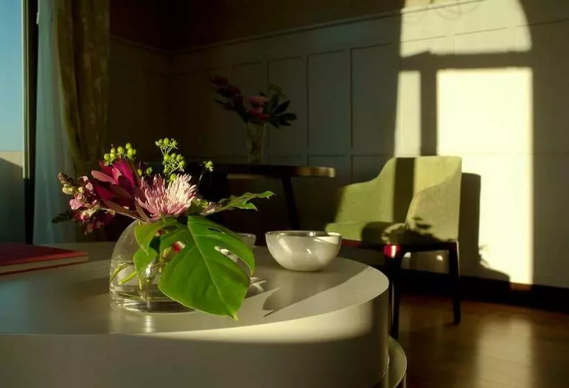 سوییت پرستیژ, Sofitel Montevideo Casino Carrasco & Spa