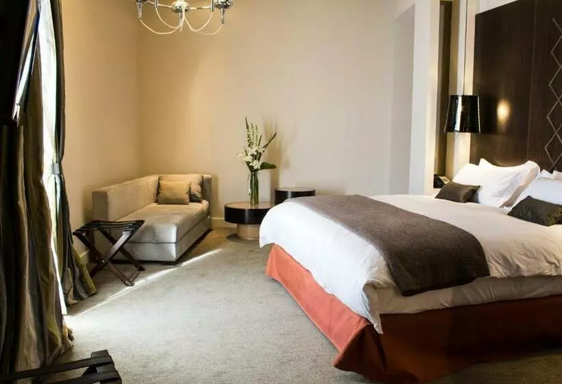 سوییت جونیور, Sofitel Montevideo Casino Carrasco & Spa
