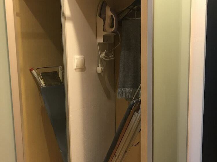 Pokój Standard, The Klagan