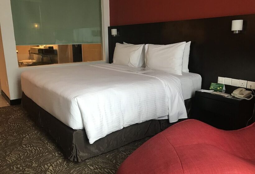 Pokój Deluxe, The Klagan