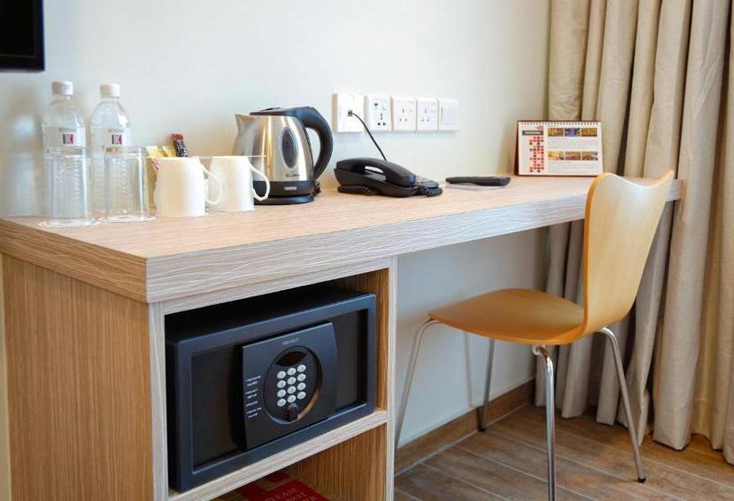 Pokój Basic Trzyosobowy, The Klagan