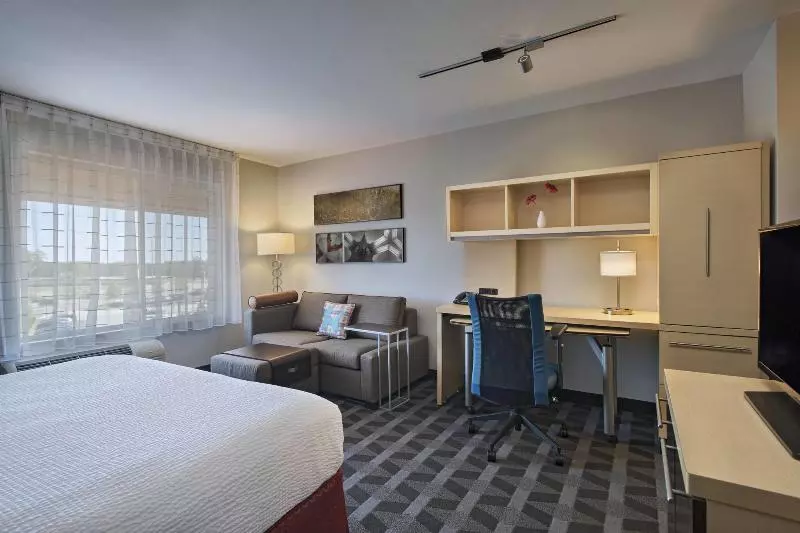 キングサイドベッドのスタンダードワンルーム, Towneplace Suites Fayetteville Cross Creek