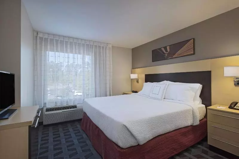 キングサイドベッドのスタンダードワンルーム, Towneplace Suites Fayetteville Cross Creek