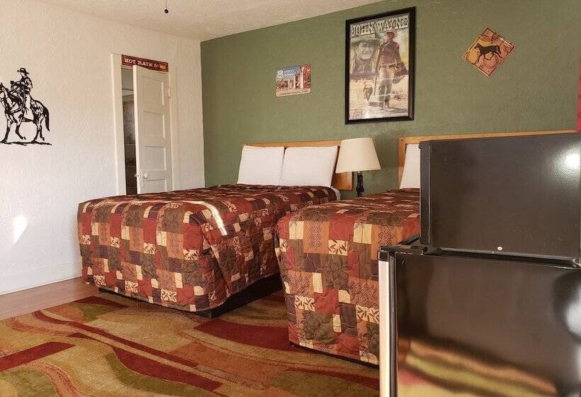 חדר סטנדרט שתי מיטות זוגיות, Deluxe Inn