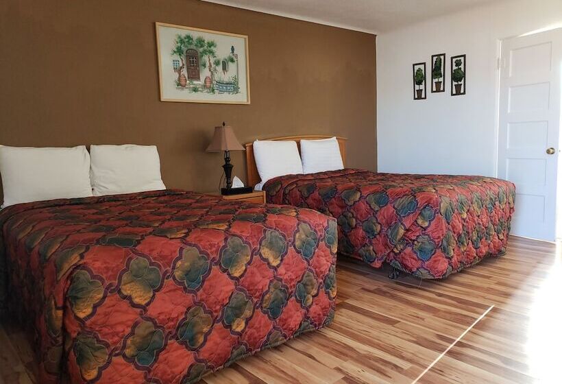 חדר סטנדרט שתי מיטות זוגיות, Deluxe Inn