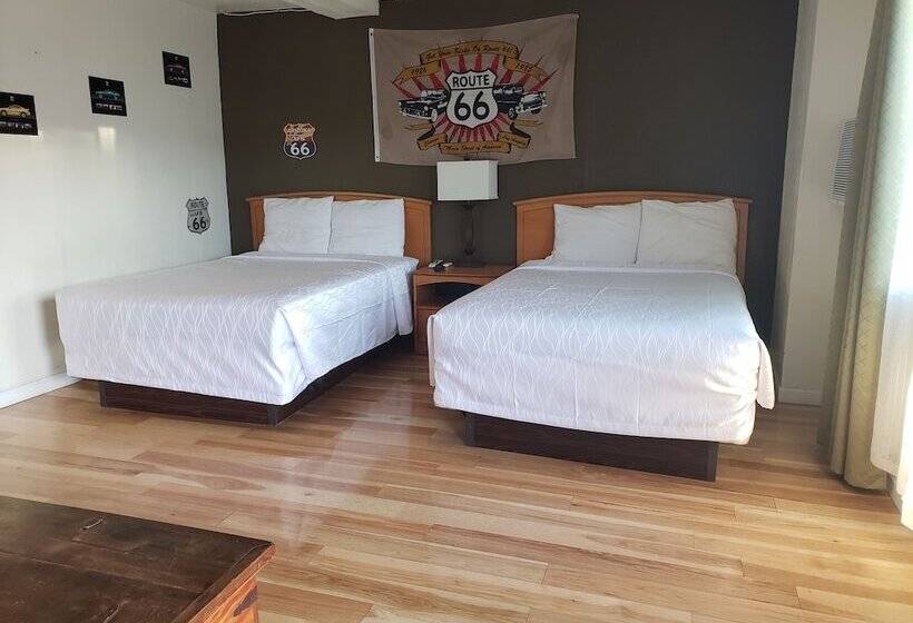 חדר סטנדרט שתי מיטות זוגיות, Deluxe Inn