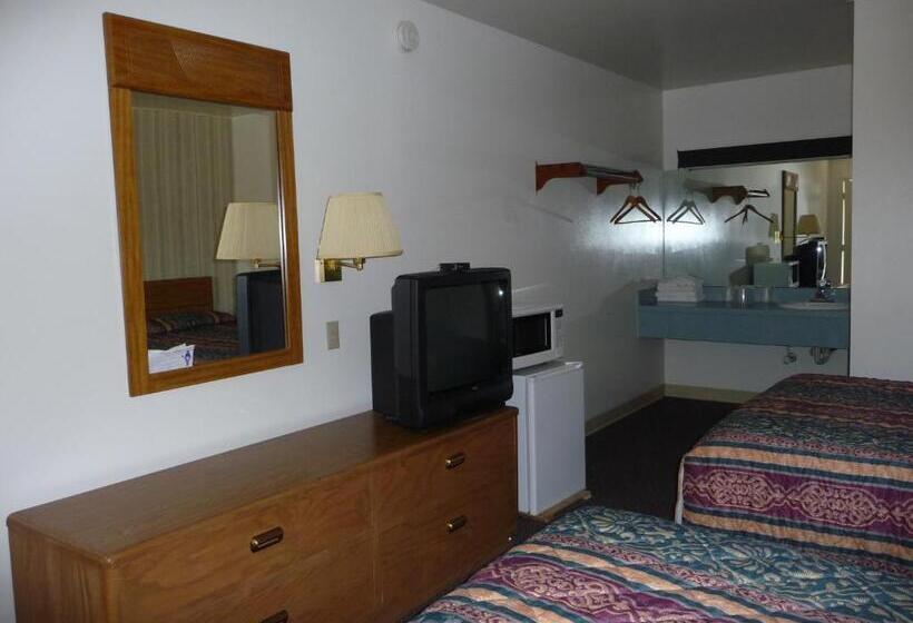 带2个双人床的标准工作室, Red Rose Motel