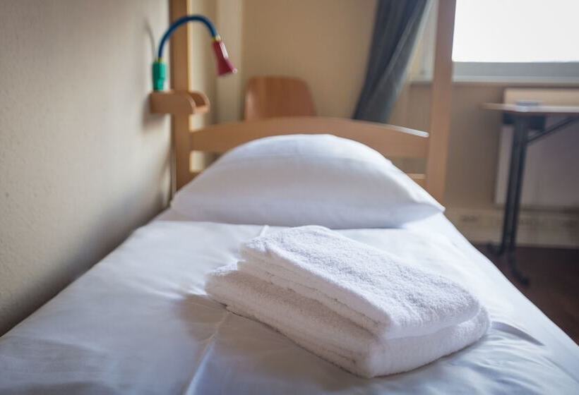 اتاق استاندارد یک نفره, Acama Hotel & Hostel Kreuzberg