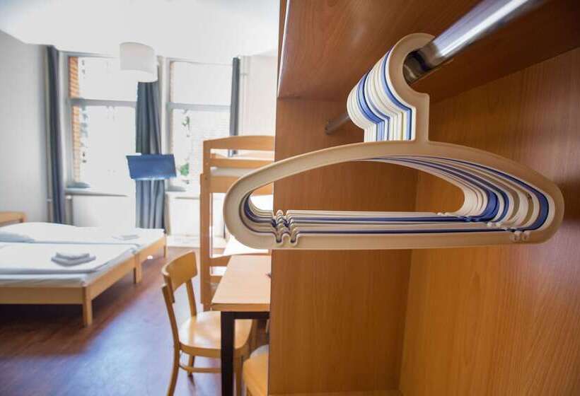 اتاق استاندارد چهار تخته, Acama Hotel & Hostel Kreuzberg