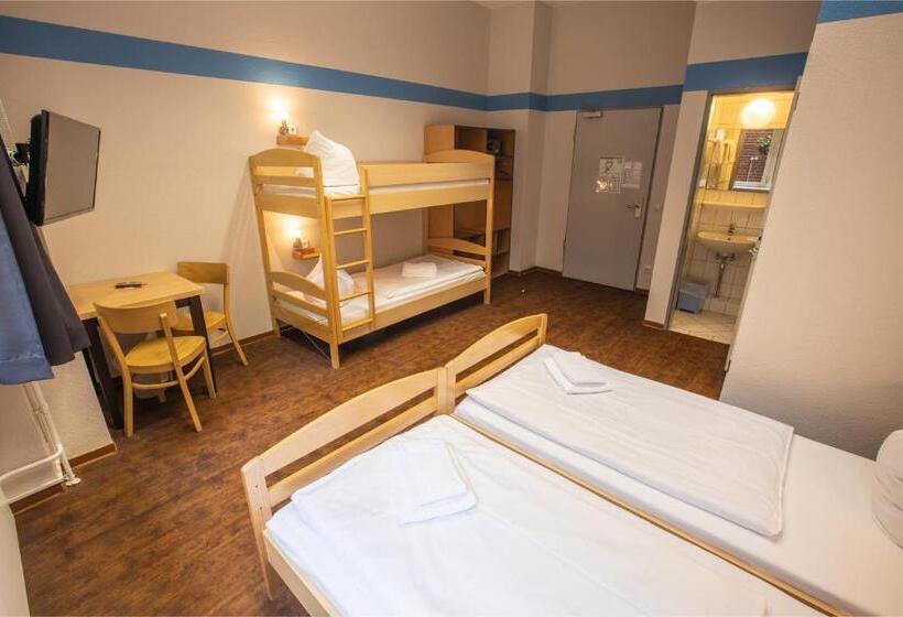اتاق استاندارد چهار تخته, Acama Hotel & Hostel Kreuzberg