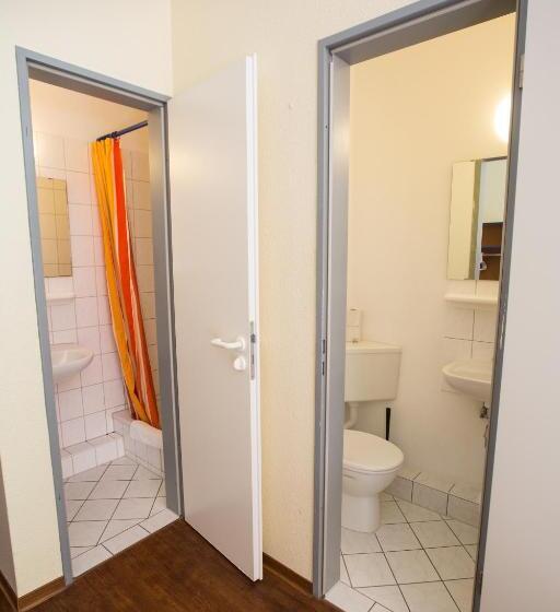 اتاق استاندارد چهار تخته, Acama Hotel & Hostel Kreuzberg