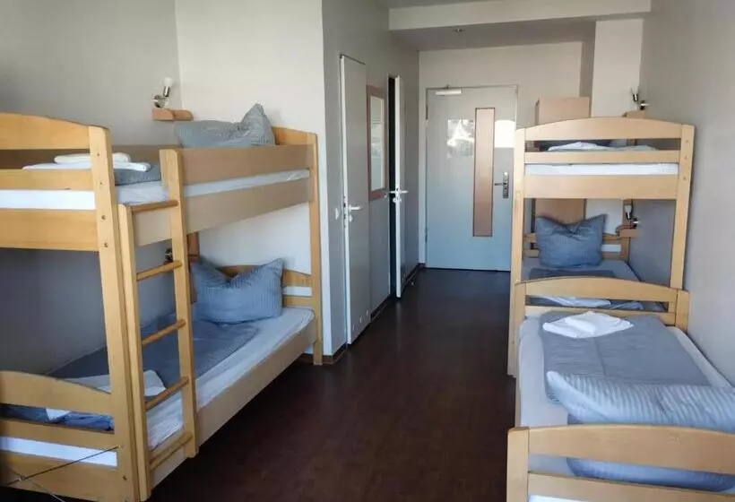 Standard 5-Personen Zimmer, Acama Hotel & Hostel Kreuzberg