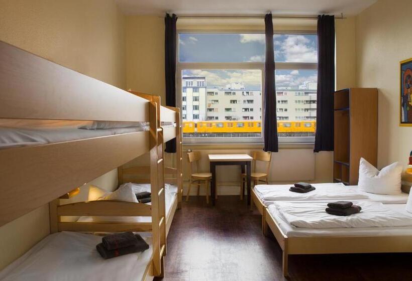 اتاق پنج‌تخته استاندارد, Acama Hotel & Hostel Kreuzberg
