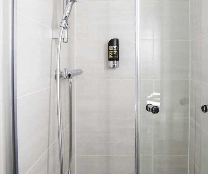 اتاق استاندارد سه نفره, Acama Hotel & Hostel Kreuzberg