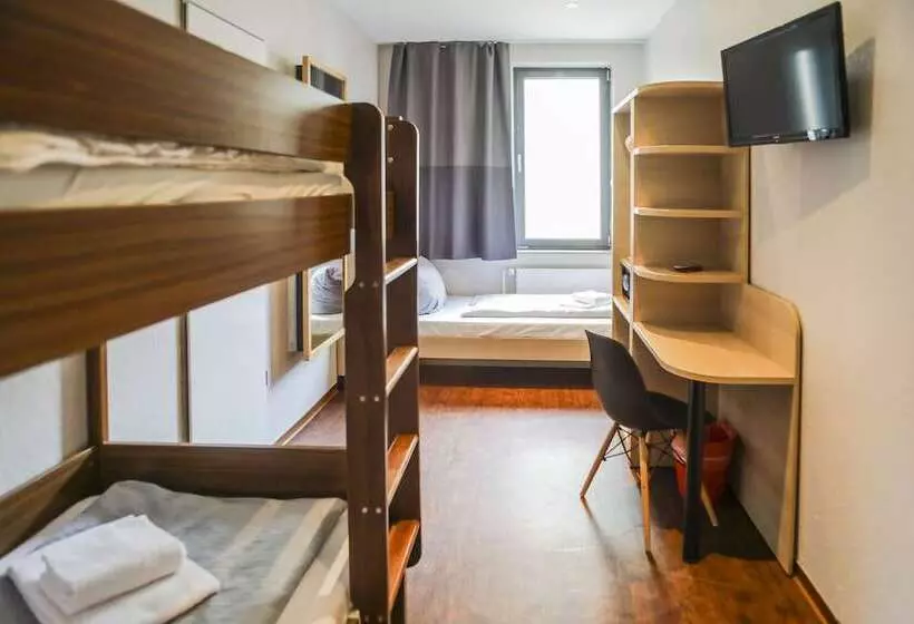 3-Bett-Standardzimmer, Acama Hotel & Hostel Kreuzberg