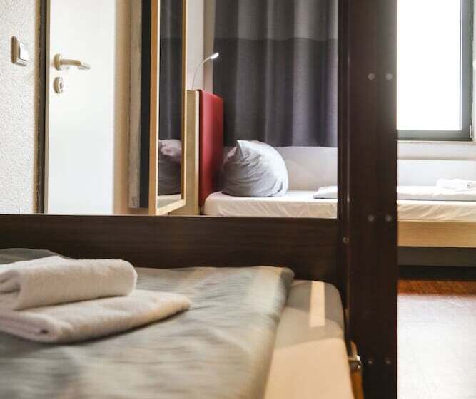 اتاق استاندارد سه نفره, Acama Hotel & Hostel Kreuzberg