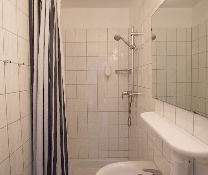 اتاق استاندارد چهار تخته, Acama Hotel & Hostel Kreuzberg