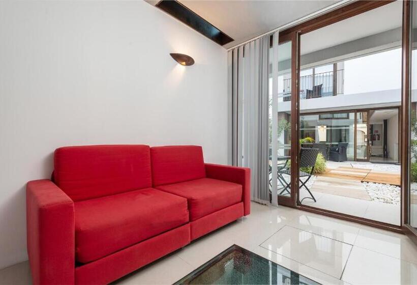 ファミリールーム, Can Vent Boutique