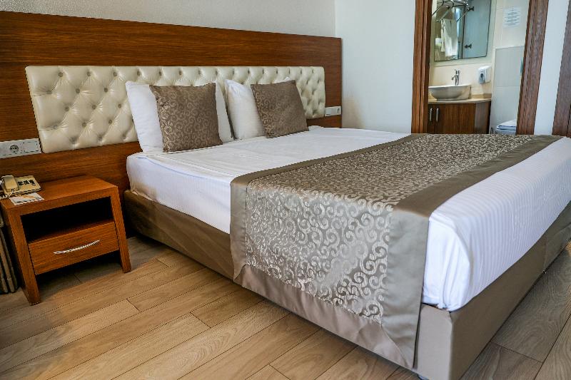 سوئیت با تخت بزرگ, Country Inn & Suites By Radisson, State College Penn State Area , Pa