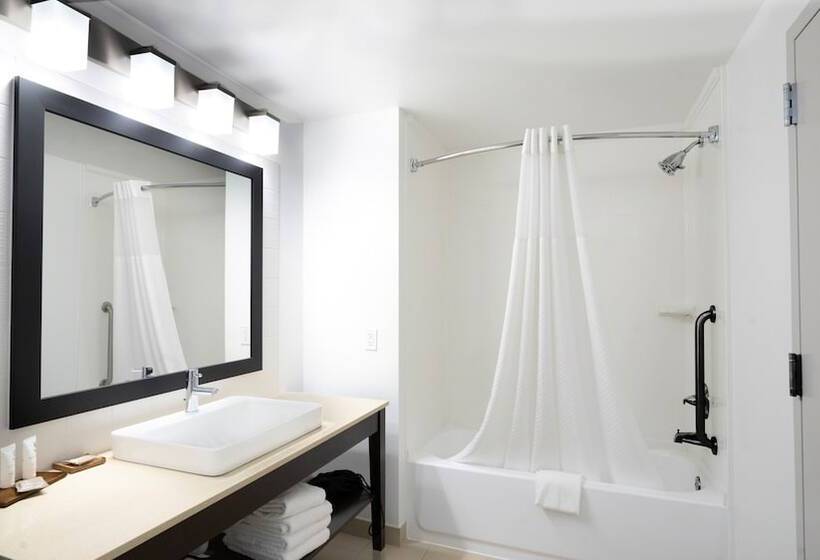 Люкс, Country Inn & Suites By Radisson, State College Penn State Area , Pa
