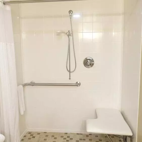 身障者適用スイートルーム, Country Inn & Suites By Radisson, State College Penn State Area , Pa