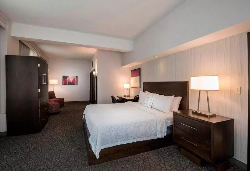 スイート, Courtyard By Marriott Tulsa Downtown