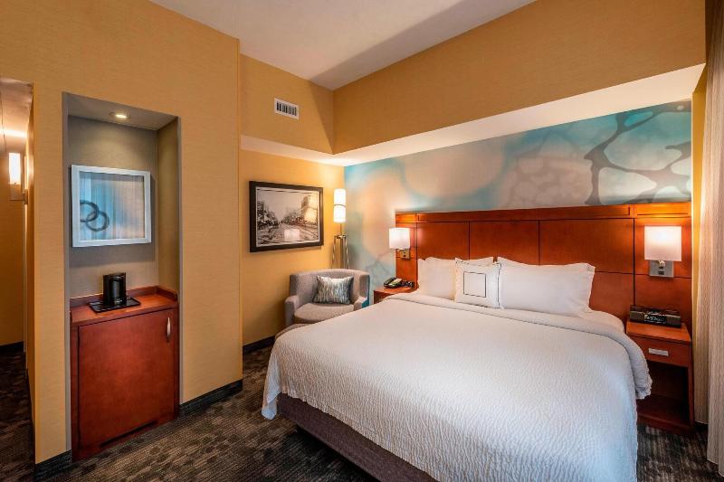 Quarto Estandar Cama King, Courtyard By Marriott Tulsa Downtown