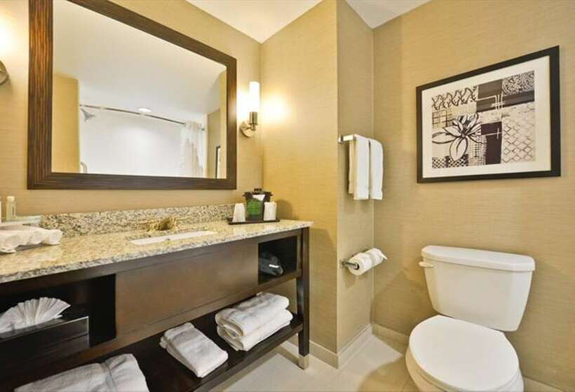 Люкс, Holiday Inn Express & Suites Utica, An Ihg