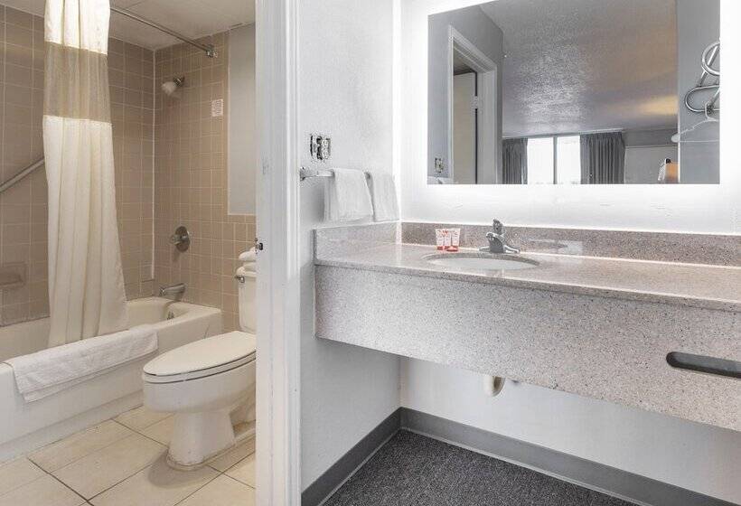 스탠다드 룸 더블 침대 2개, Howard Johnson Jennings