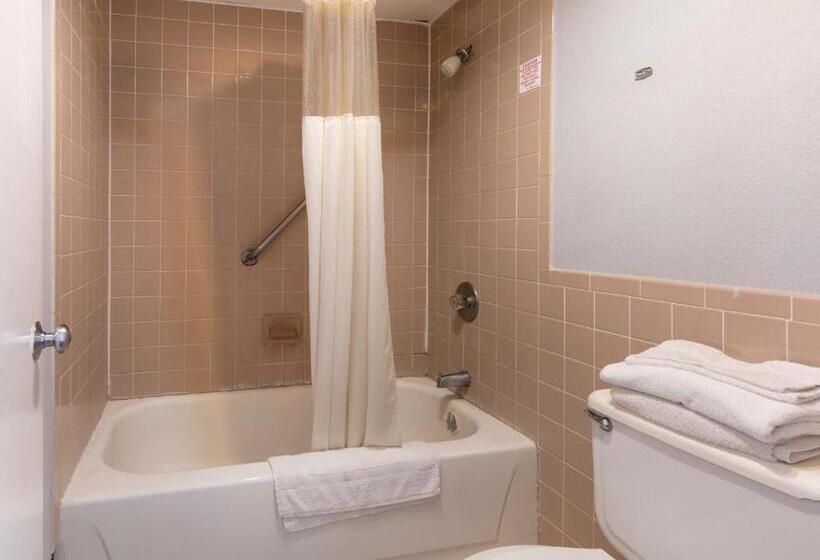 스탠다드 룸 더블 침대 2개, Howard Johnson Jennings