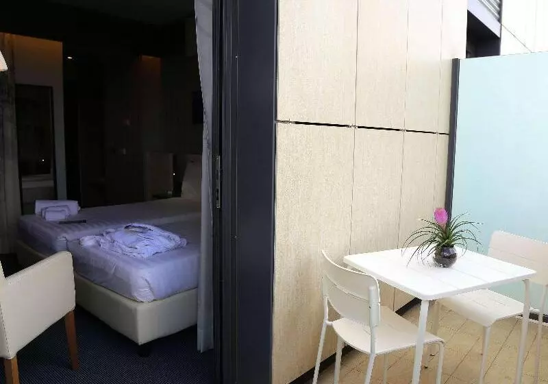 Camera Superiore con Balcone, Ibis Styles Roma Eur