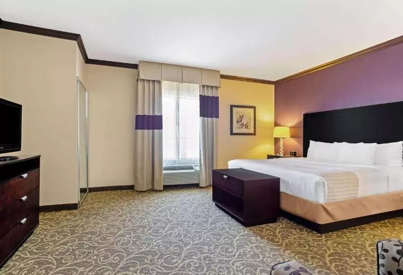 キングサイズベッドのスイートルーム, La Quinta Inn & Suites By Wyndham Ft Worth Burleson