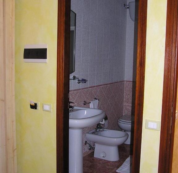 غرفة قياسية, Mistral