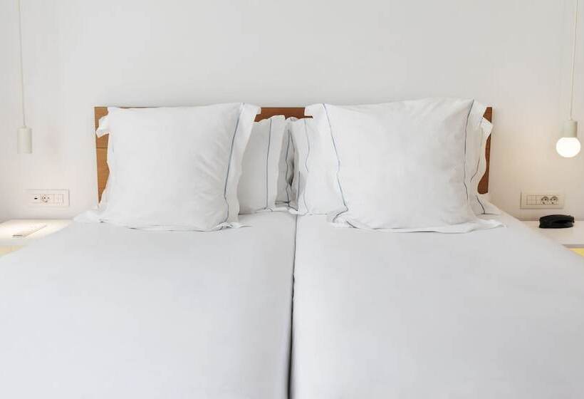 اتاق استاندارد, One Shot Prado 23