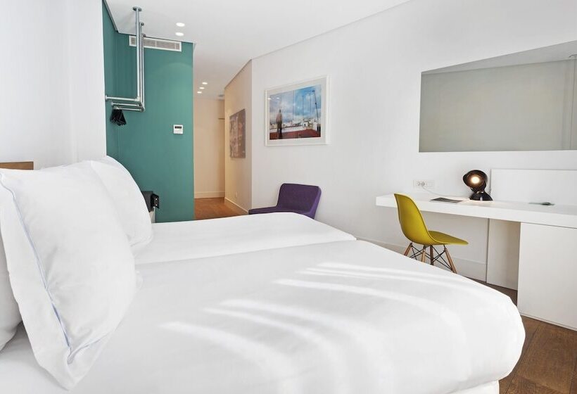 اتاق استاندارد با بالکن, One Shot Prado 23