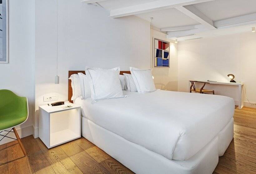 Superior Room with Terrace, One Shot Prado 23