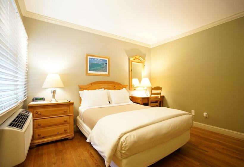 Номер Стандарт, Southampton Long Island