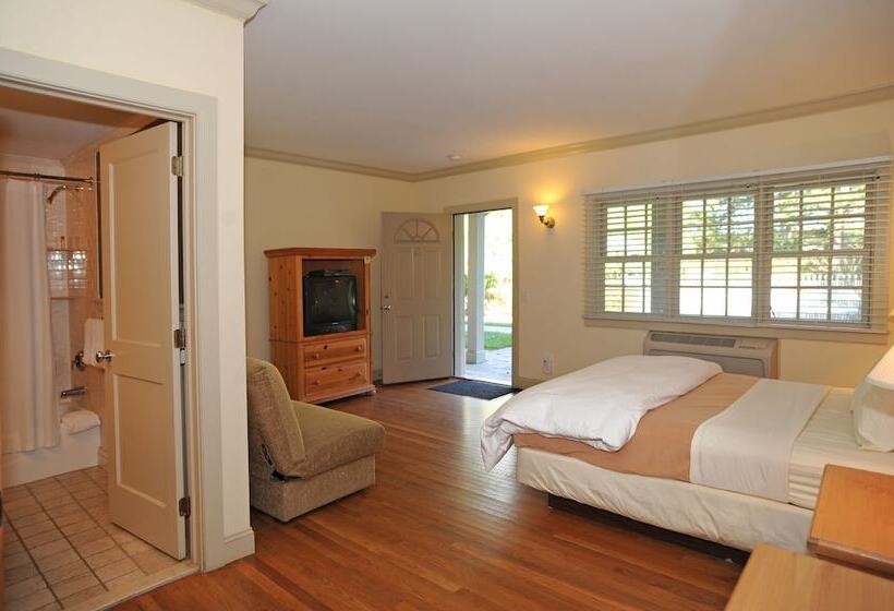 デラックスルーム, Southampton Long Island