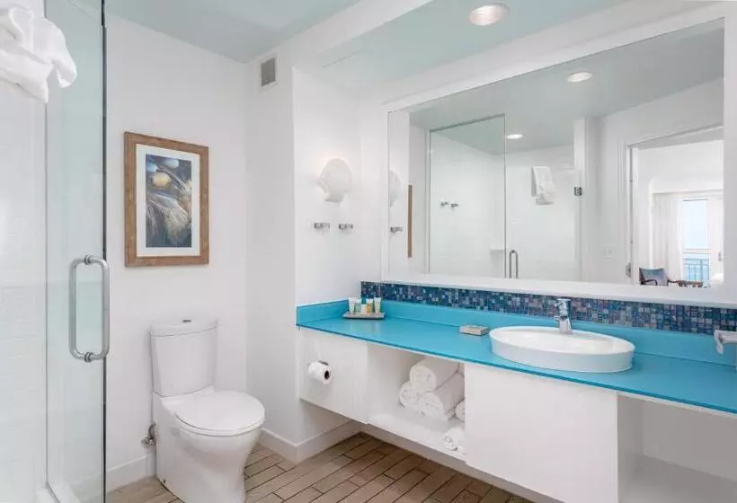 クイーンサイズベッドのスタンダードルーム, The Pensacola Beach Resort