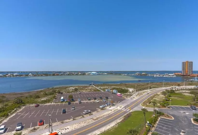 キングサイズベッドのスタンダードルーム, The Pensacola Beach Resort