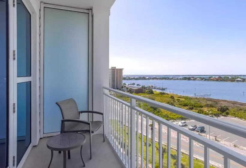 クイーンサイズベッドのスタンダードルーム, The Pensacola Beach Resort
