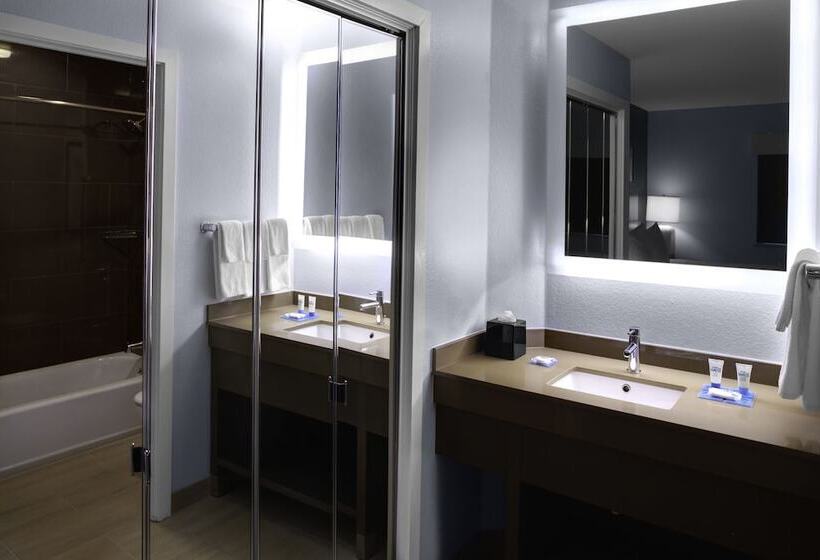 اتاق استاندارد با 2 تخت دوبل, Hyatt House Raleigh Durham Airport