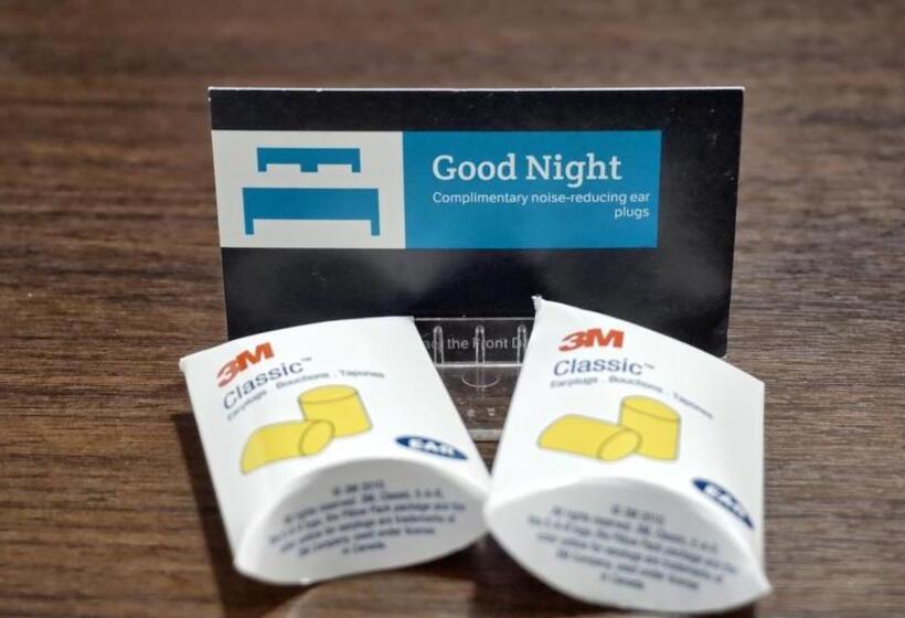 غرفه قياسيه سريرين مزدوجين, Muir Lodge Motel