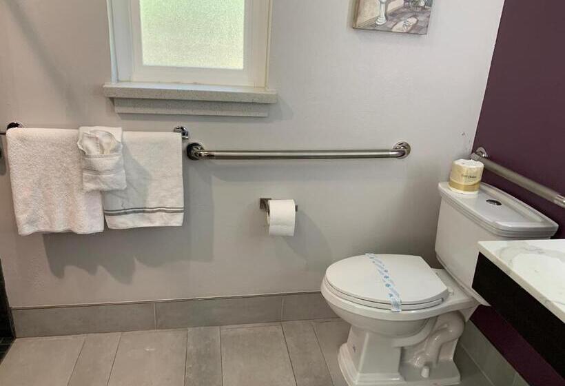 غرفة قياسية لذوى الاحتياجات الخاصة, Muir Lodge Motel