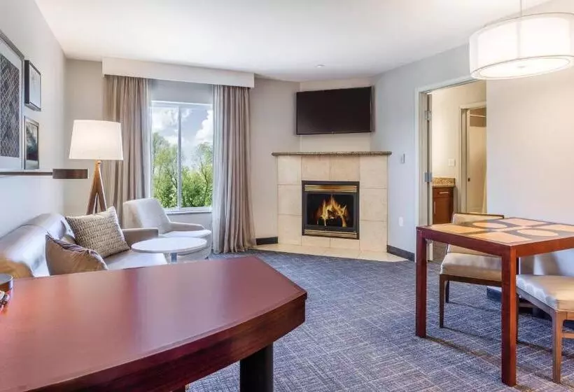 Deluxe-sviitti, Residence Inn Duluth